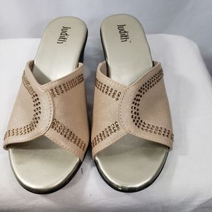 Judith Champagne & Gold Jewel / Rhinestone Accent Dressy Heeled Mules Size 6M